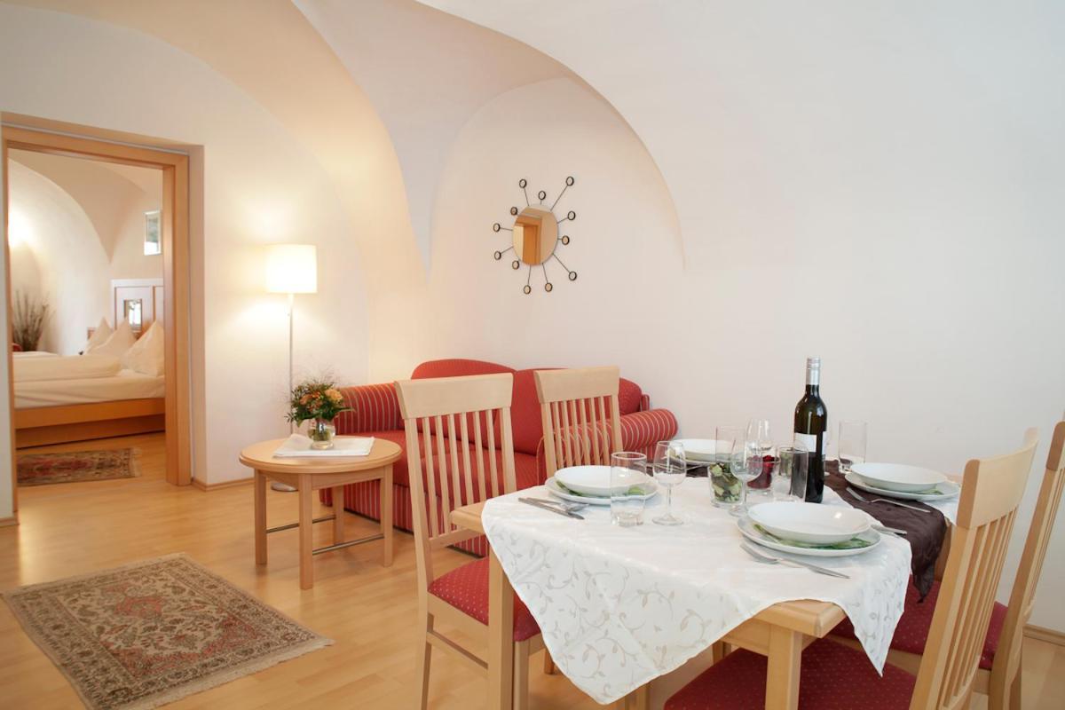 Raiffeisenhof Appartements إيهرينهاوزين المظهر الخارجي الصورة