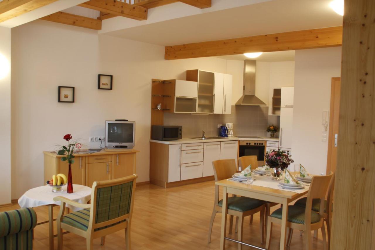 Raiffeisenhof Appartements إيهرينهاوزين المظهر الخارجي الصورة